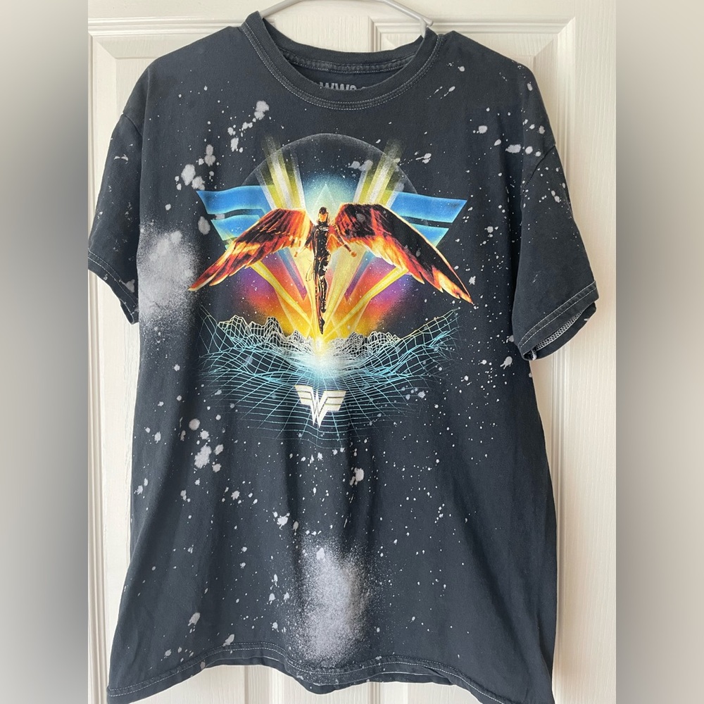 WW84 Wonder Woman 1984 distressed graphic tee Large black bleach 80s DC L